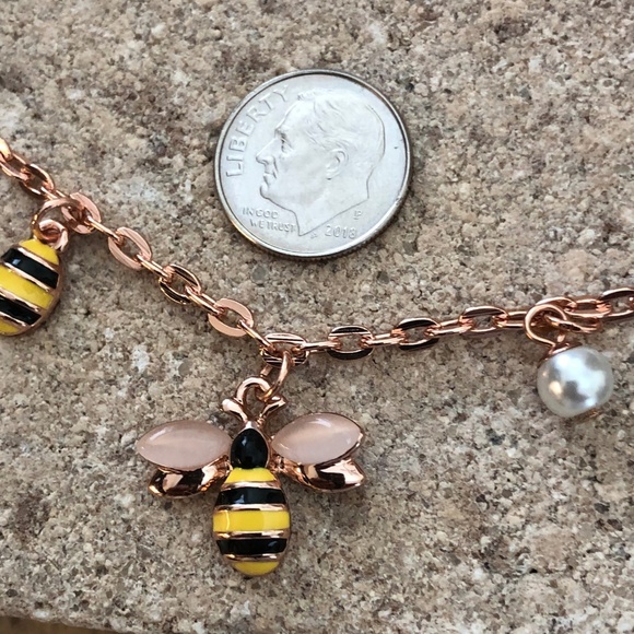Cute Mini Honey Bee Bracelet - Picture 4 of 7